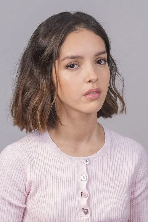 Lyna Khoudri profile