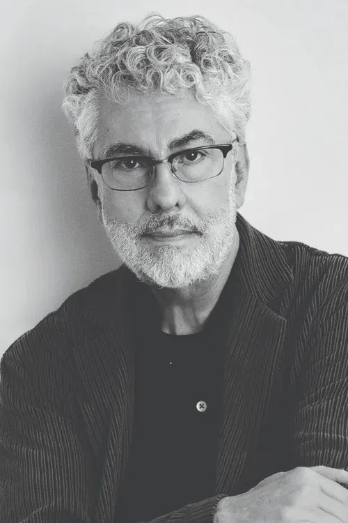 Marcio Kogan profile