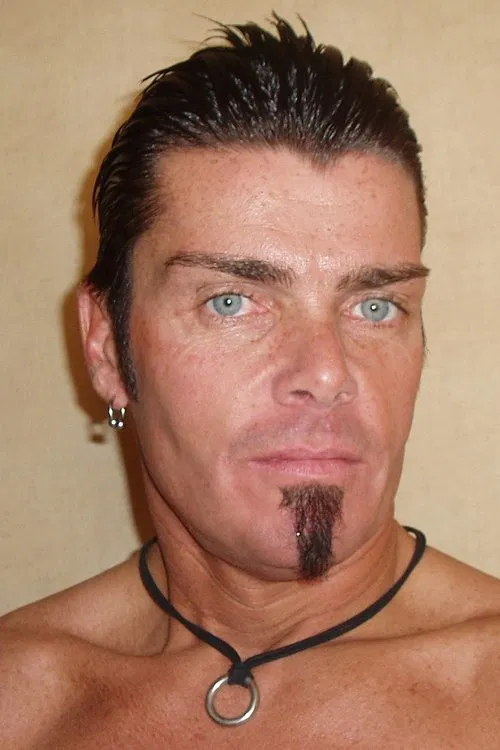 Cheyne Collins profile