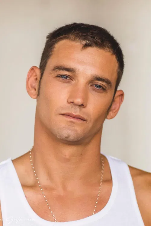 Dean Miroshnikov profile