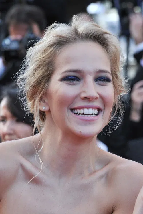 Luisana Lopilato profile