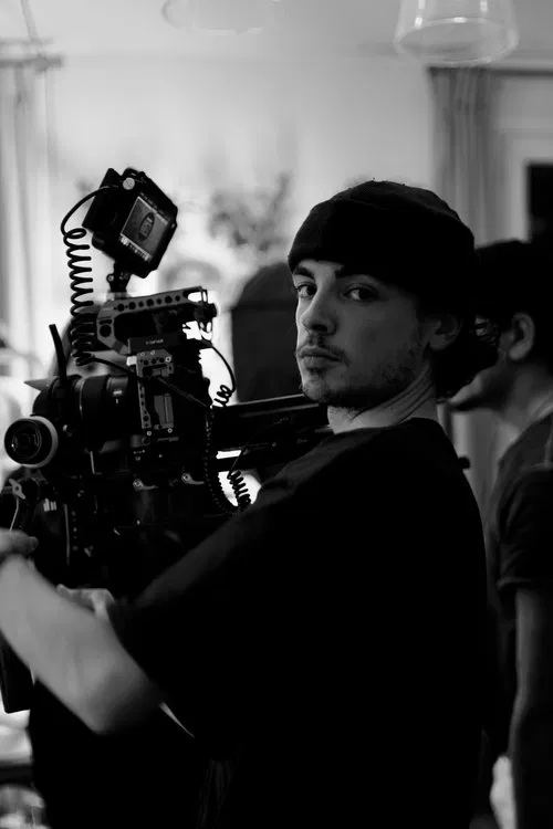 Louis Vignes profile