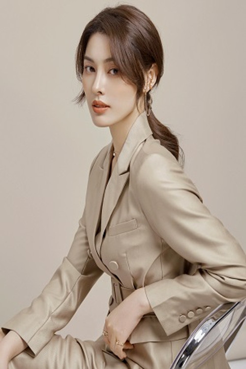 Huang Ziling profile