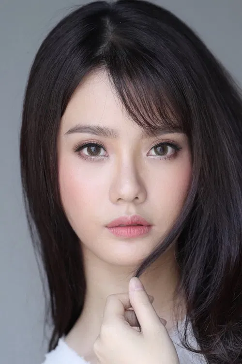 Chanidapa Pongsilpipat profile