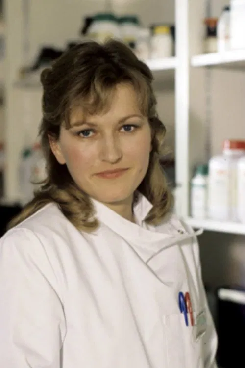 Amanda Hillwood profile