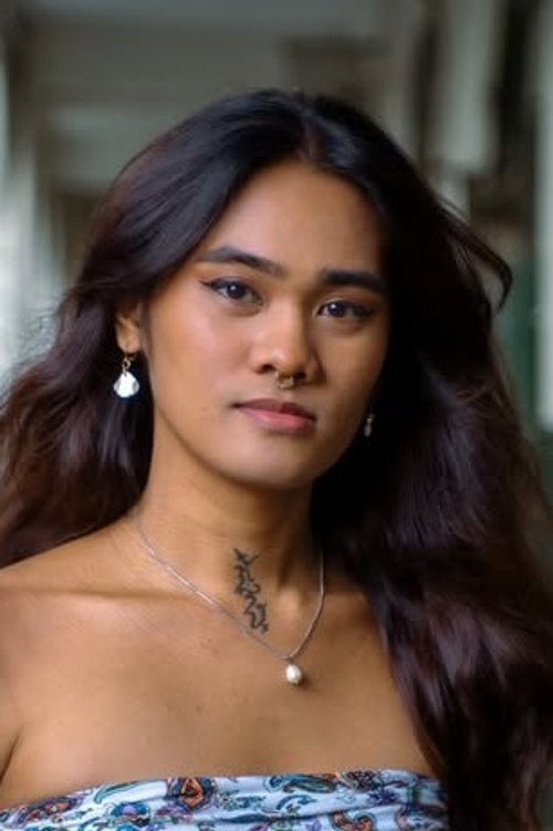 Serena Magiliw profile