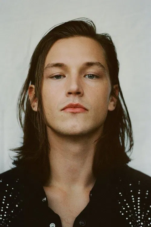 Simon Lööf profile