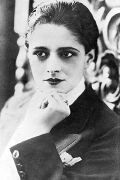 Mercedes Simone profile