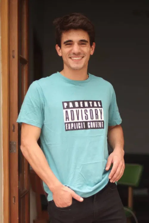 Carlos Carneglia profile