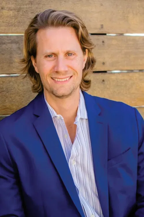 Cory Klippsten profile