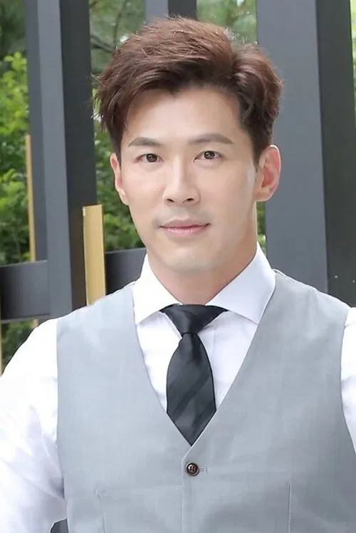 Huang Shaoqi profile