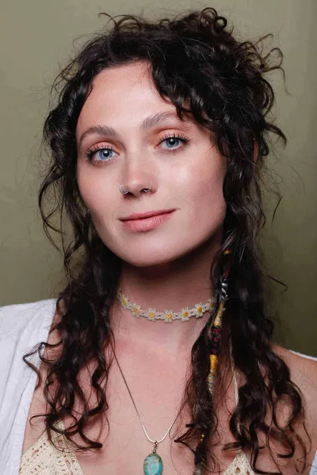 Alana Schoen profile