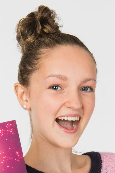 Emma Raveschot profile