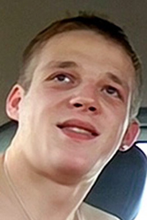 Maxx Mackenzi profile