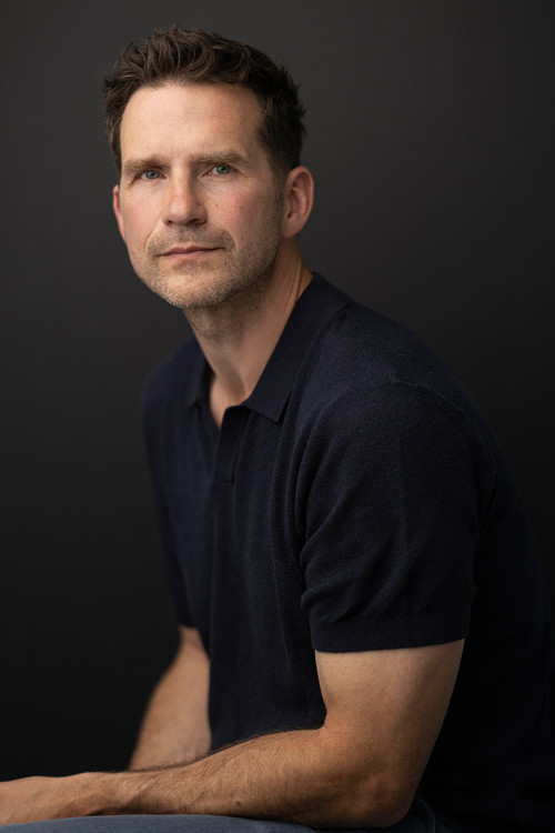 Michael Karl Richards profile