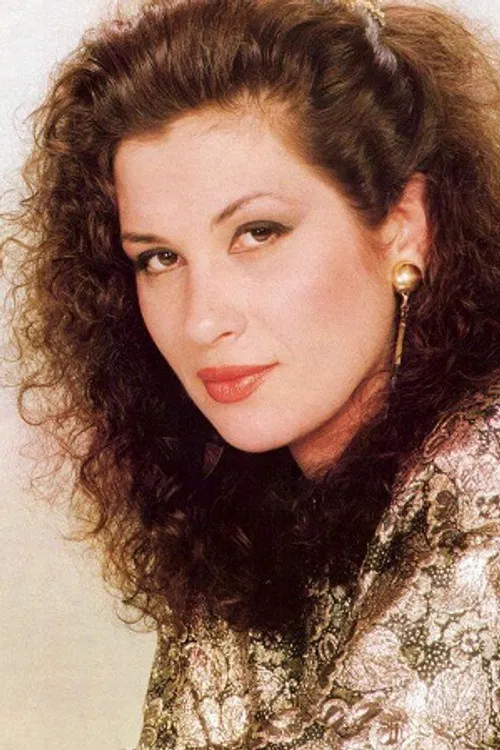 Elena Strati profile