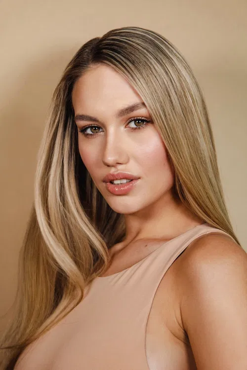 Adela Stroffekova profile