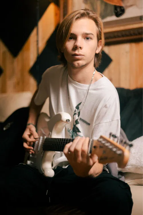 Álvaro Torres profile