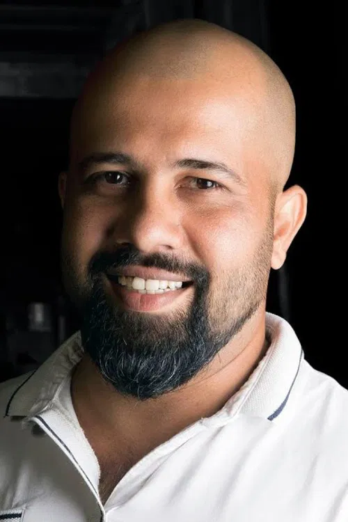 Lakmal Darmarathna profile