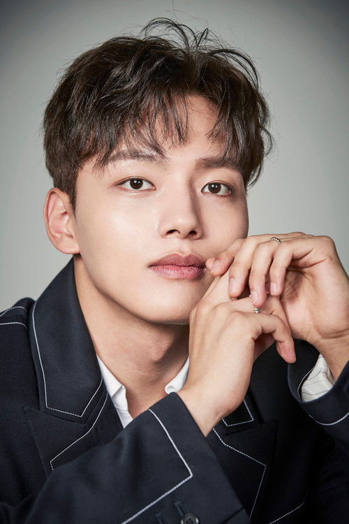 Yeo Jin-goo profile