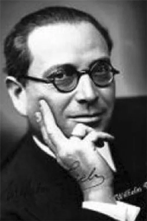 Max de Vaucorbeil profile