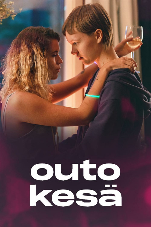 Outo kesä poster