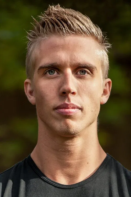 Justin Howell profile