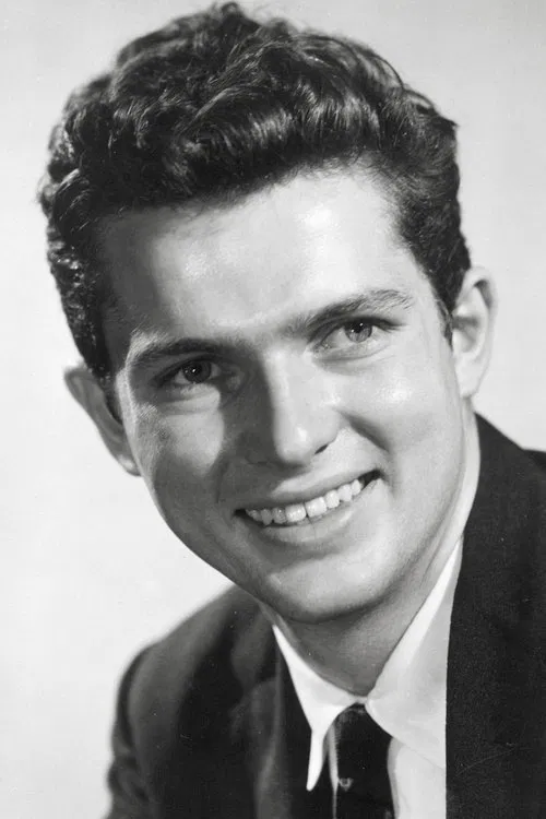 Geoffrey Horne profile