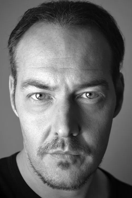 Stuart McNeil profile