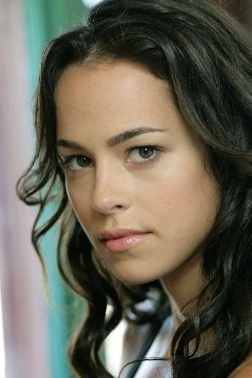 Leela Savasta profile