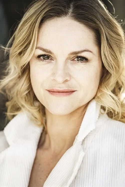 Crystal Shepherd-Cross profile