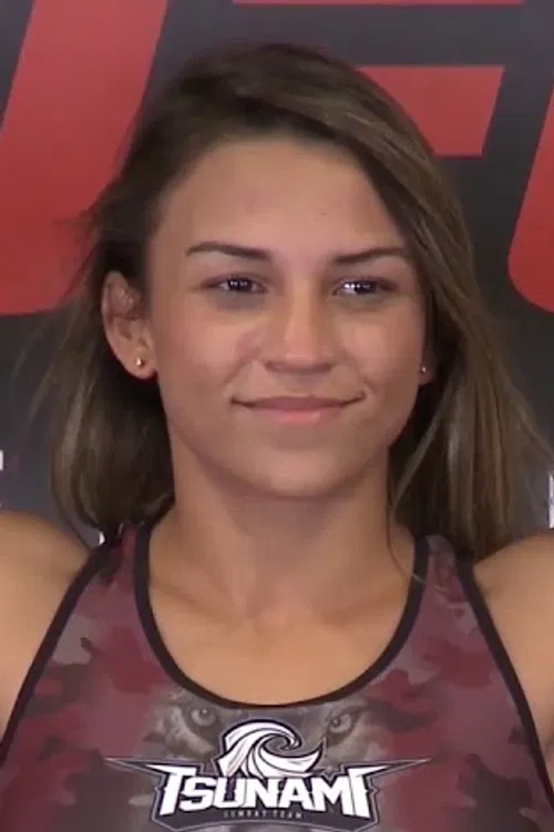 Monique Adriane Azevedo profile