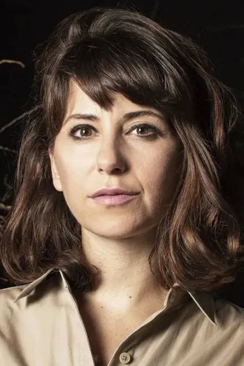 Julieta Cayetina profile