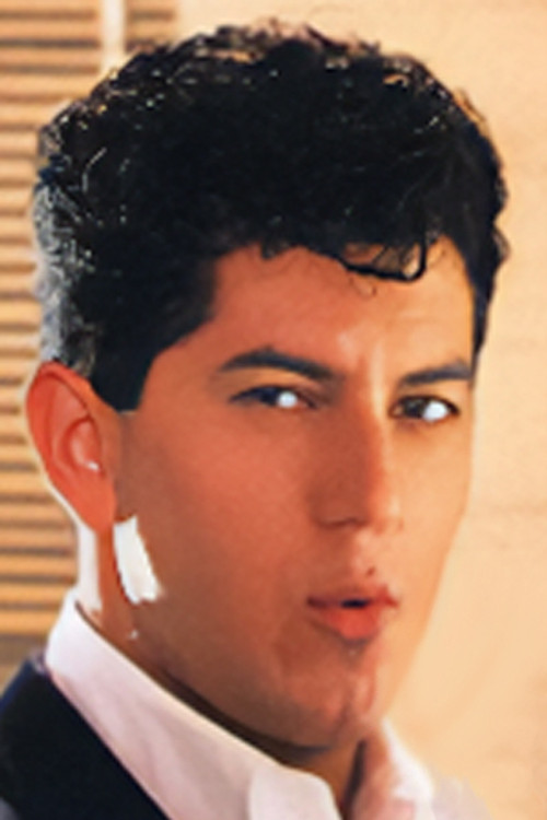 Roberto Arias profile