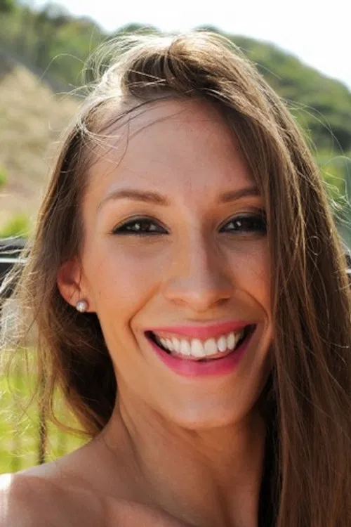 Aiyana Flora profile