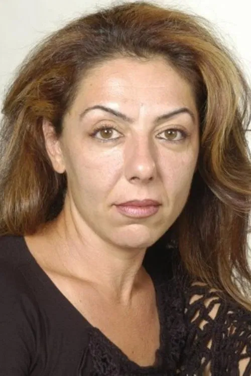 Başak Özel profile