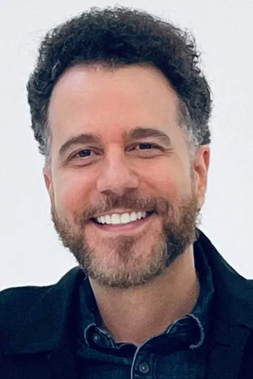 Felipe Simas profile