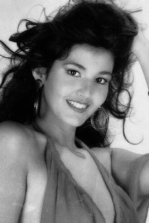 Roberta Close profile