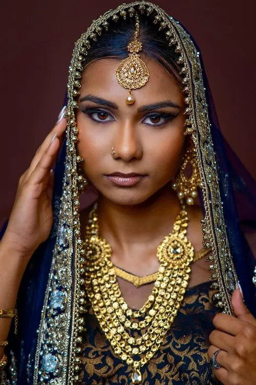 Aswina Vinotharuban profile