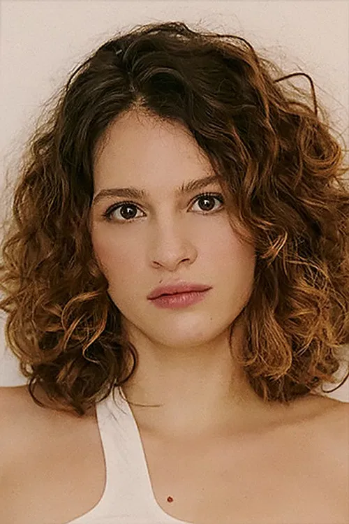 Lara Tremouroux profile