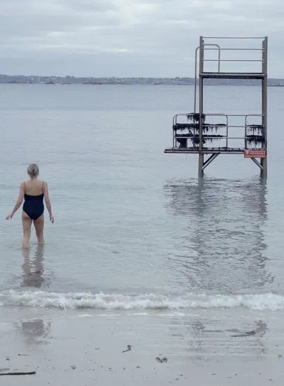 Les Baigneuses poster