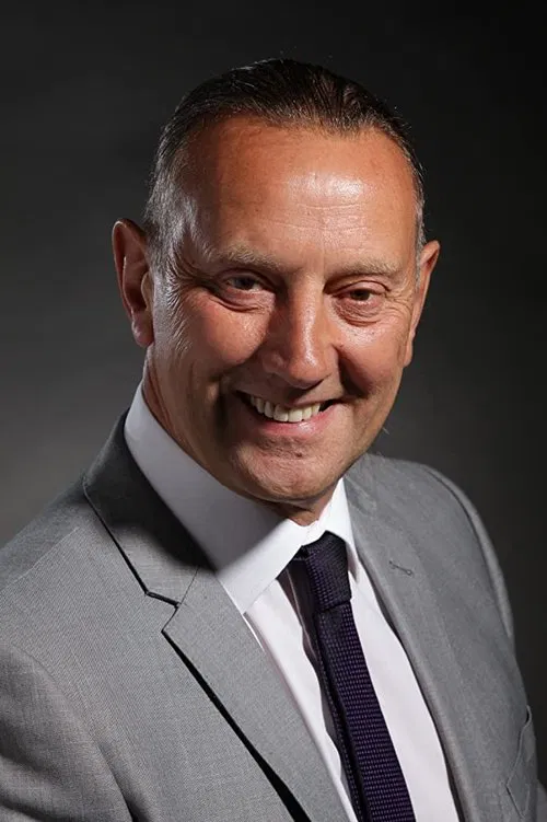 Steve Barnett profile