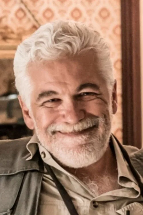 Luis Estrada profile