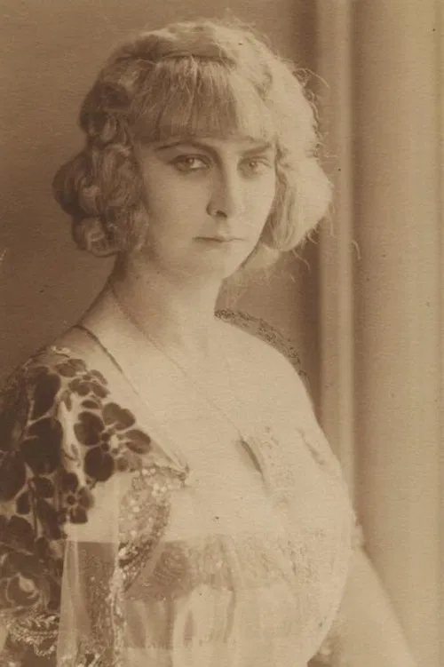 Emilie Sannom profile