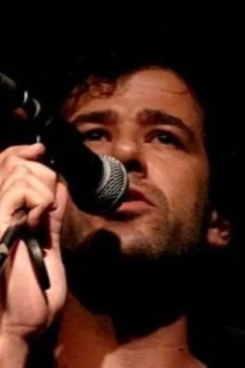 Luis Briceño profile