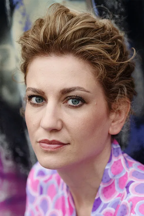 Julienne Pfeil profile