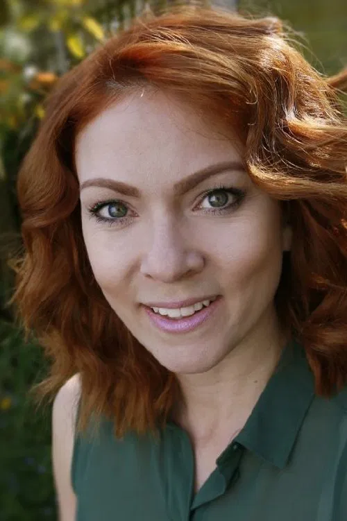 Honey Holmes profile