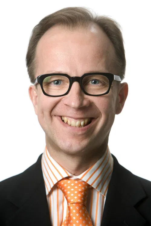 Simo Frangén profile