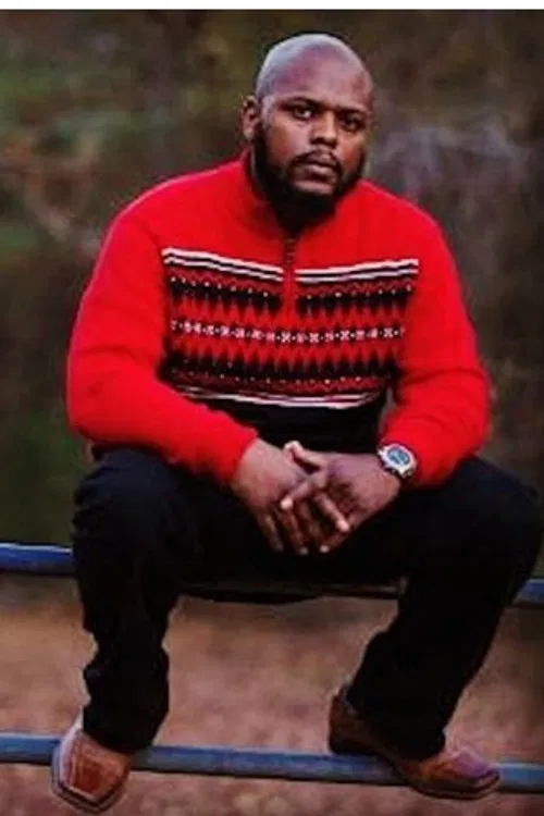 Derrick Holley profile