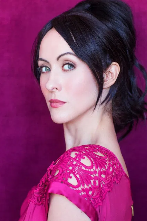 Madeline Dee profile